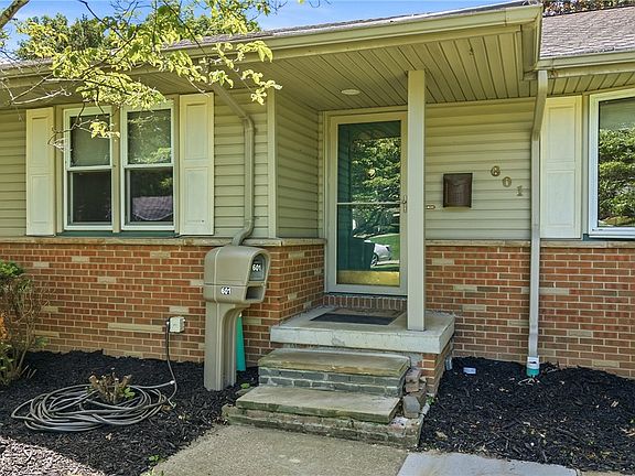 3rd image of 601 Murray Hill Dr