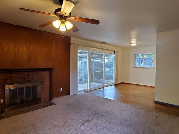 3rd image of 421 Deodara St