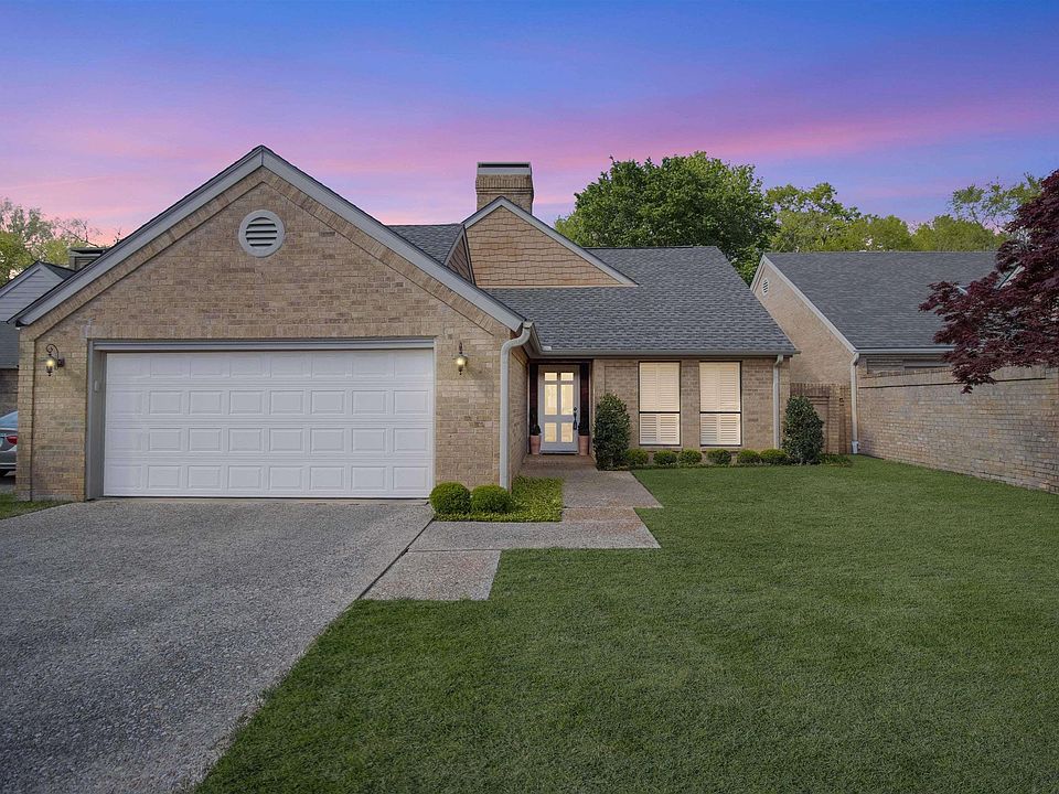1st image of 820 Woodhall Ct