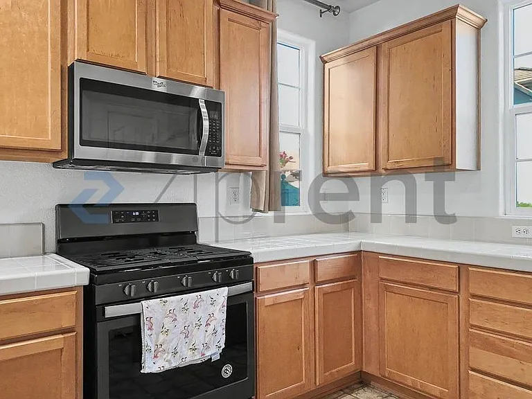 8464 Roseto Rd — Photo 16