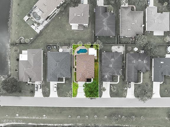 5th image of 566 MACKENZIE Circle
