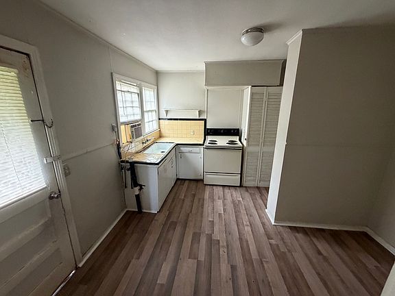 5th image of 706 Carrollton St #706