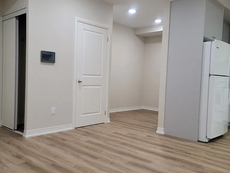 50 Herrick Ave #235 — Photo 4