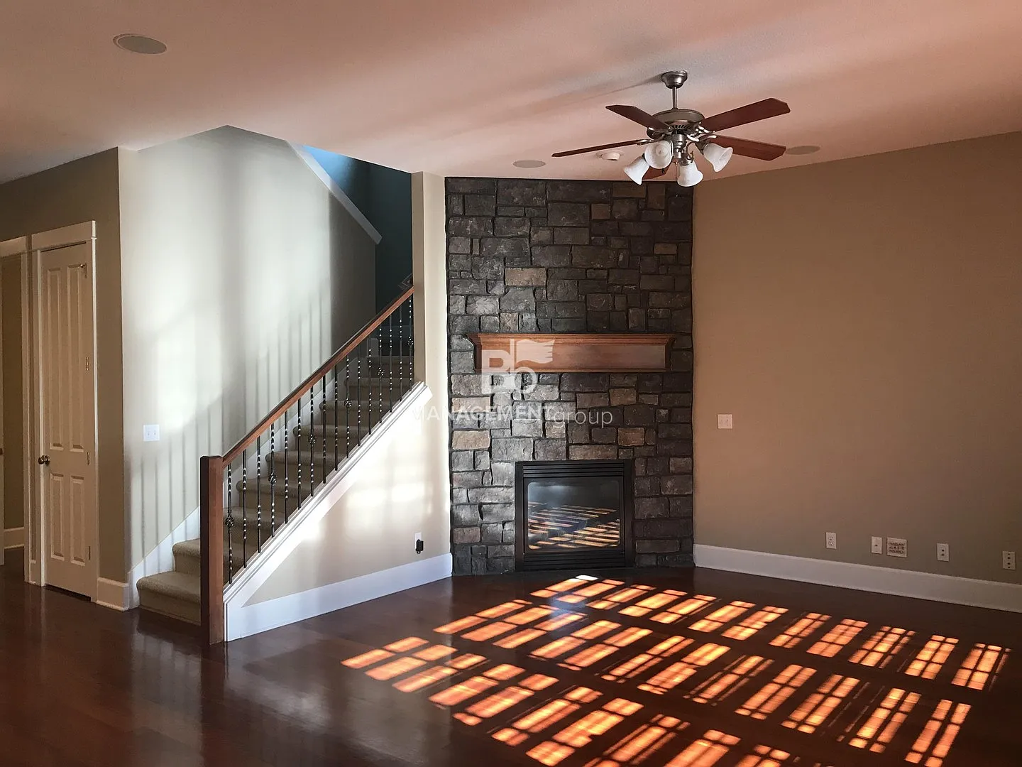 Beautiful Spacious Sherwood Home Feels Brand New! Gourmet Kitchen-Large Master Suite-3-Car garage! — Photo 4