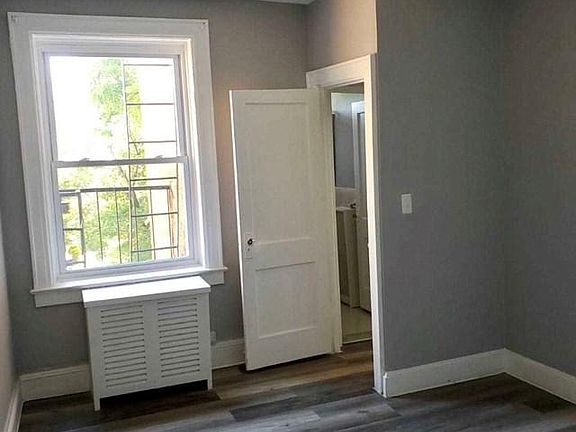 4th image of 218 Broad Ave APT 4A