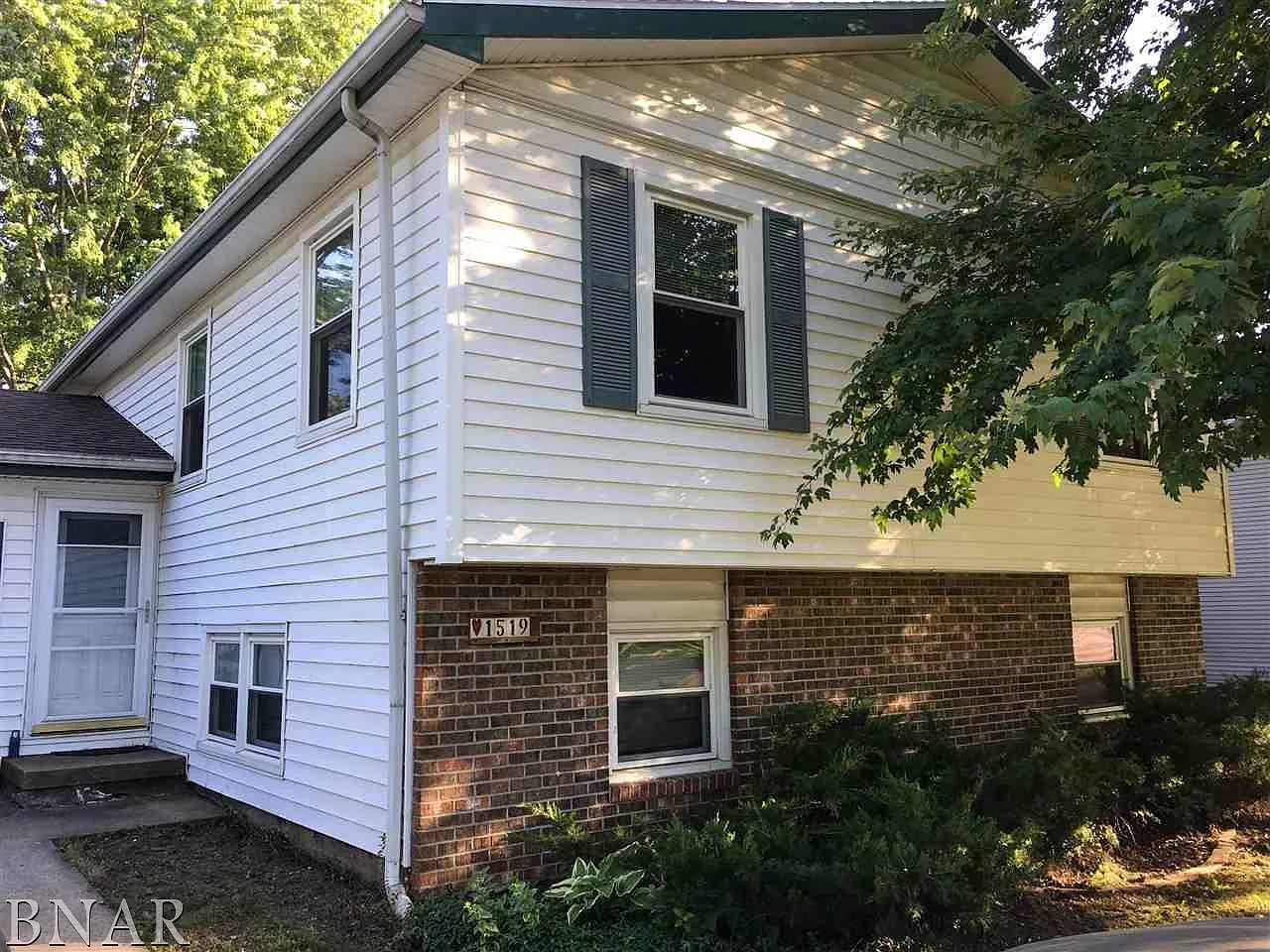 1519 N Hershey Rd photo 1