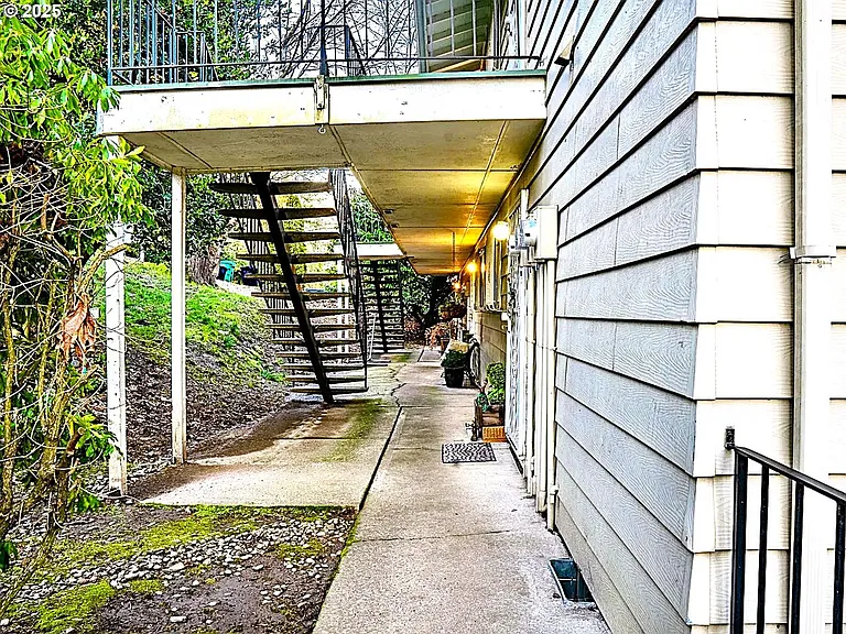 6202 SW Burlingame Ave — Photo 15