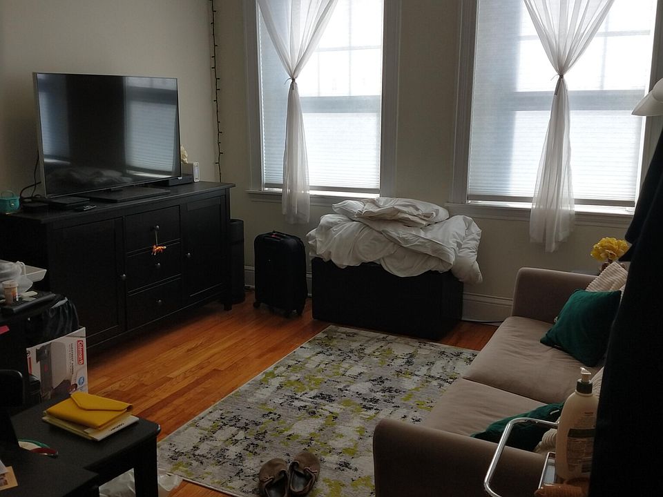1st image of 78 Glenville Ave APT 10