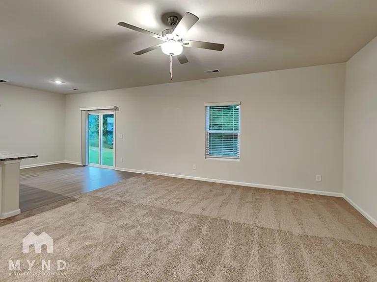 40 Royal Meadow Dr — Photo 13