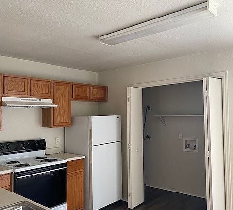 3rd image of 2101 Tahoe Ct #D