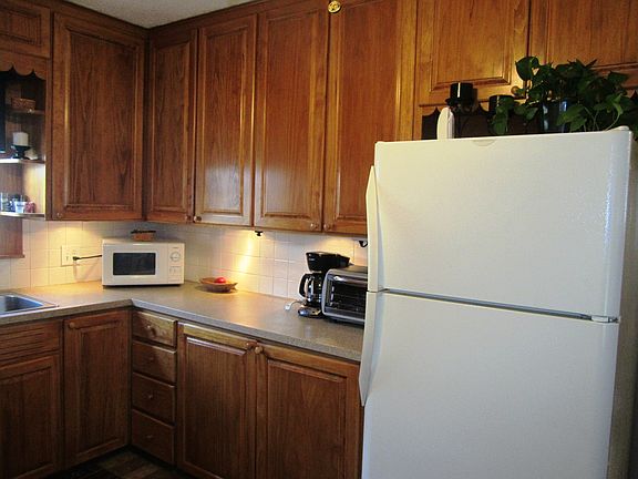 4th image of 280 Van Tassell Ave