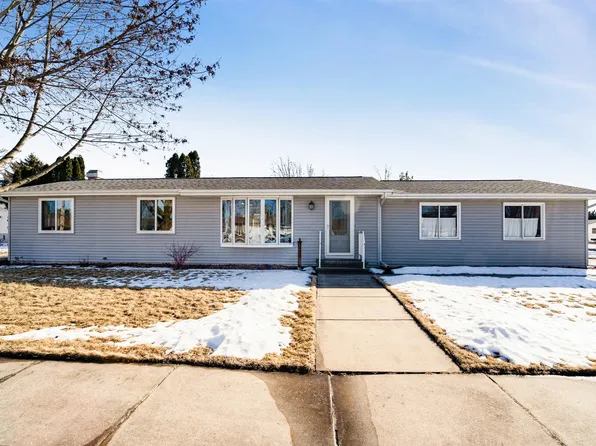 2375 Kincaid Ave, Oshkosh, WI 54904