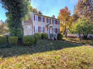 8200 Nashua Dr, Midlothian, VA 23112