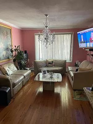 2nd image of 584 E 88th St