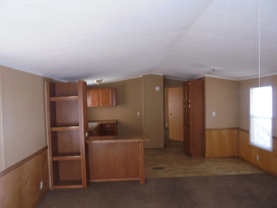 2nd image of 203 Sussex Dr