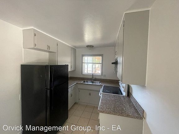 5th image of 997 Ravenscourt Ave #3