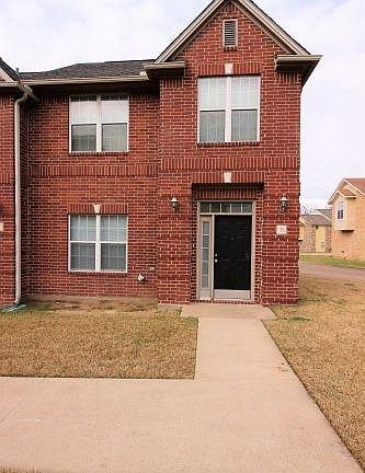 2nd image of 400 Summer Ct APT E