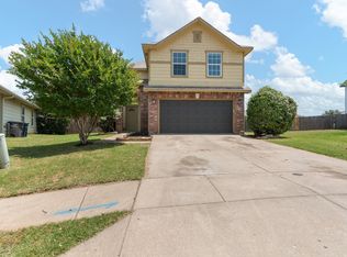 304 Crescent Ridge Dr, Fort Worth, TX 76140