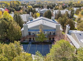 15 Dawson Dr #17, Collingwood, ON L9Y 5B4