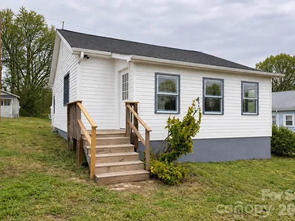 105 E Hartford Ave, Bessemer City, NC 28016