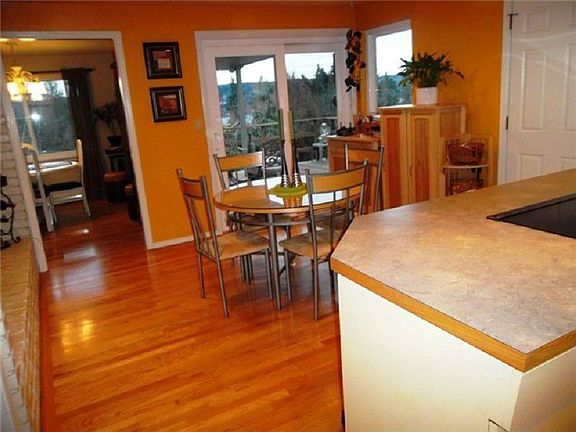 5th image of 15866 36th Ave NE