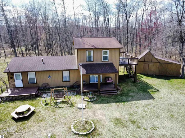1018 E Lorenze Rd, Lupton, MI 48635