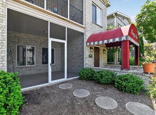 49 Cherokee Cir Unit 101, Madison, WI 53704