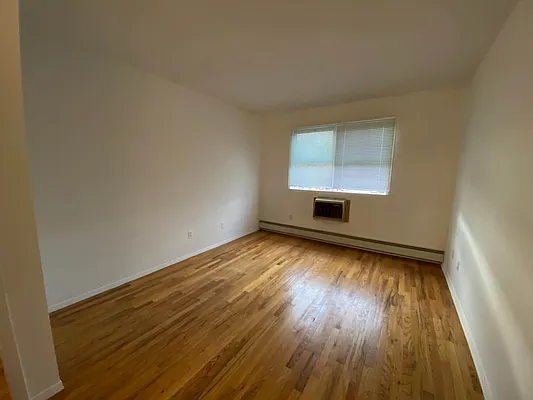 Rented by Douglas Elliman | media 31