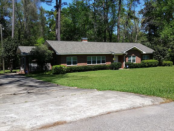 2nd image of 220 Dogwood Ave