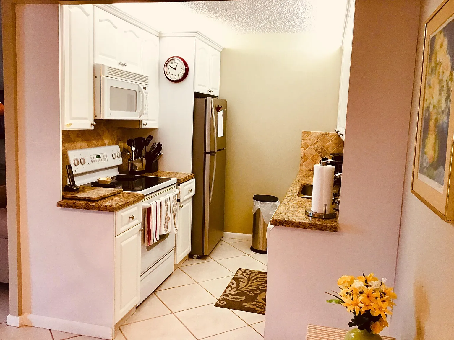 1 bed, 1.5 bath, 738 sqft, $1,600 — Photo 3