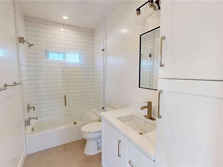 363 Flower St #B — Photo 12