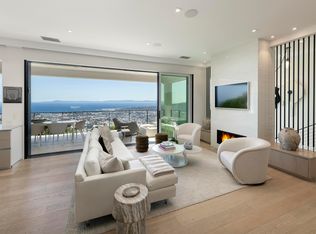 945 Arbolado Rd, Santa Barbara, CA 93103