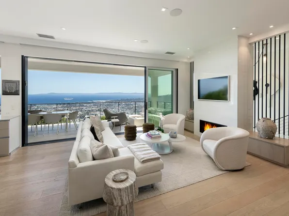 945 Arbolado Rd, Santa Barbara, CA 93103