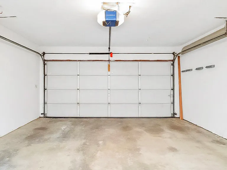 242 Weber Rd — Photo 24