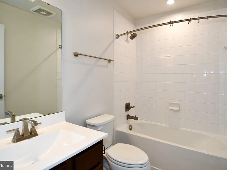 4917 Crest View Dr — Photo 27