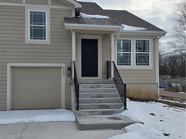 515 W Smith St, Spring Hill, KS 66083