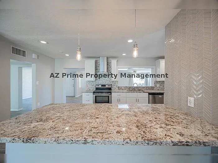 1808 W Thomas Rd — Photo 6