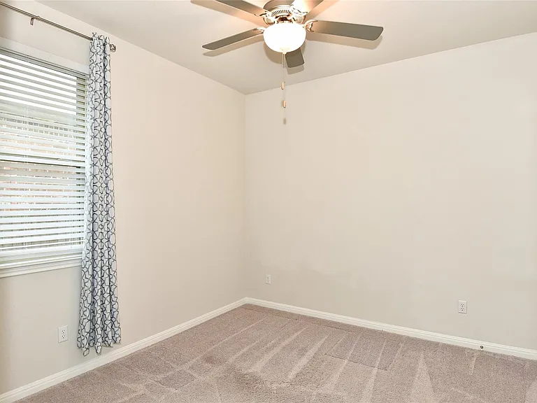 241 Serpens St — Photo 12