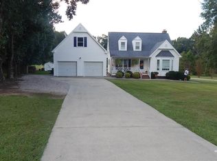1529 Colston Xing, Zebulon, NC 27597