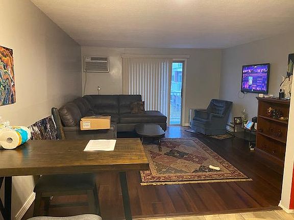 4th image of 144K Capitol Hill Dr