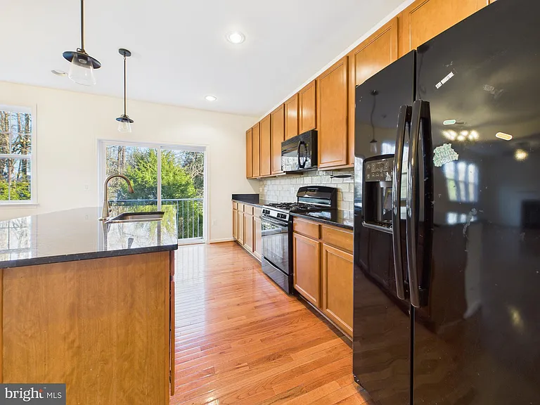 18213 Jillian Ln — Photo 8