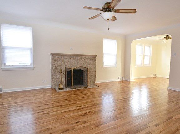 4th image of 9409 S Saint Louis Ave