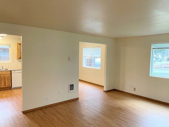 3rd image of 1306 Tyee Ct Unit 1