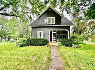 301 W Soper St, Winnebago, IL 61088