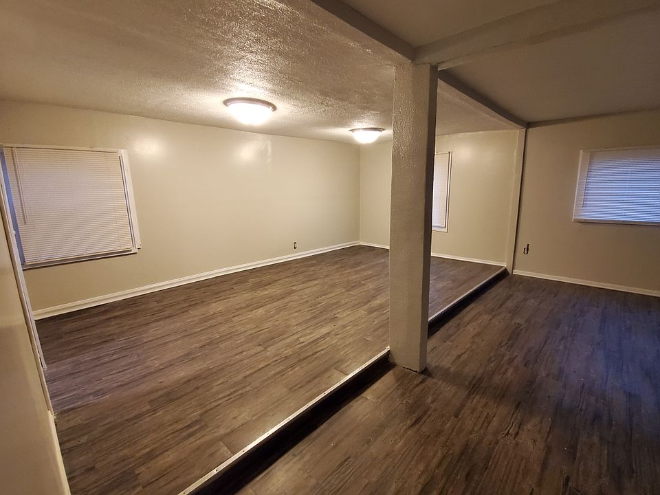 1st image of 2047 N Green Rd