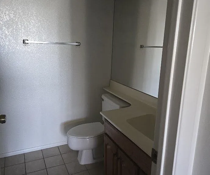 1905 E University Dr #102 — Photo 14