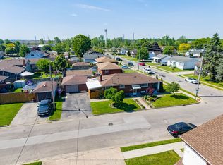 813 Harriet St, Welland, ON L3B 2J5