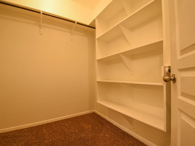 7712 Kendall Hill Dr — Photo 24