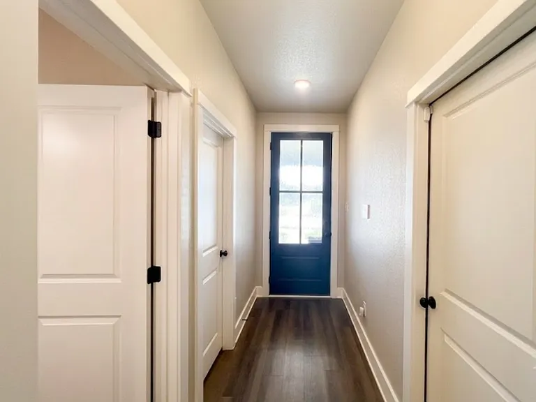2053 Stillwell St — Photo 10