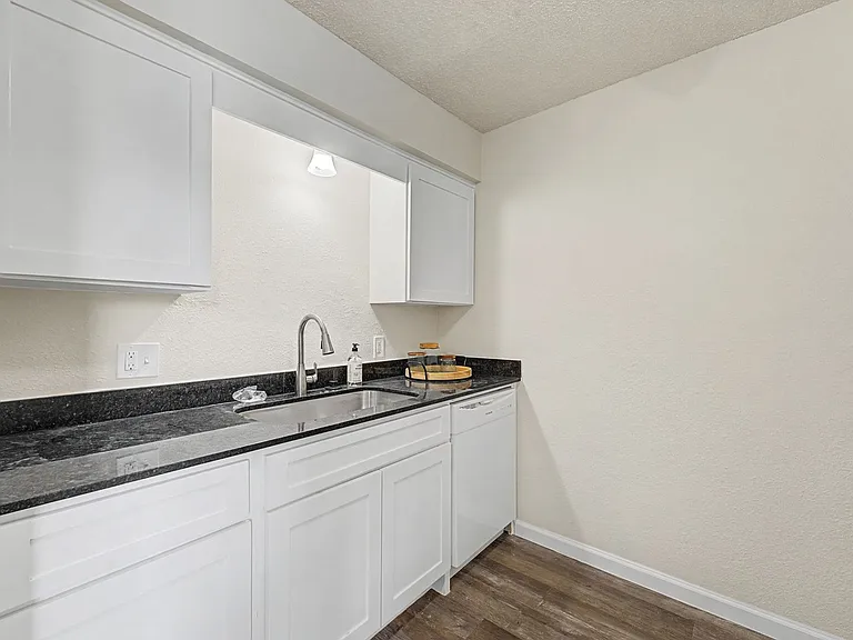 6551 E 31st St #15 — Photo 12